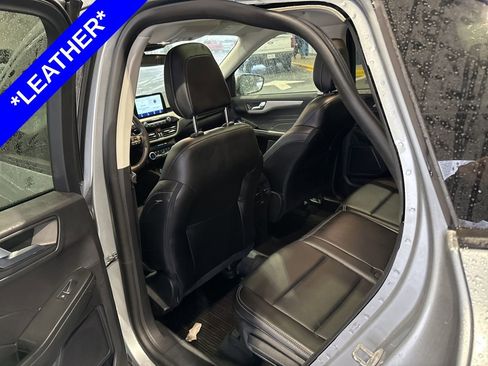 Used 2022 Ford Escape SEL image 7