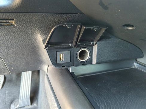 Used 2023 Toyota Camry LE image 31