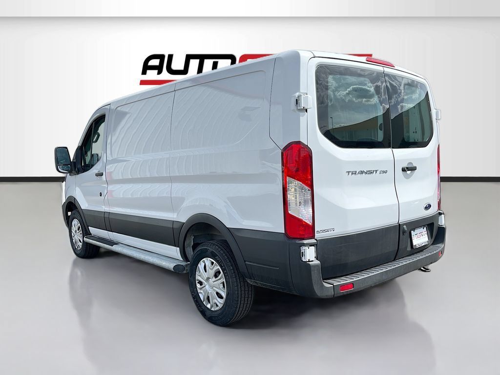 Used 2025 Ford Transit 250 Low Roof w/ Exterior Upgrade Package RWD image 5