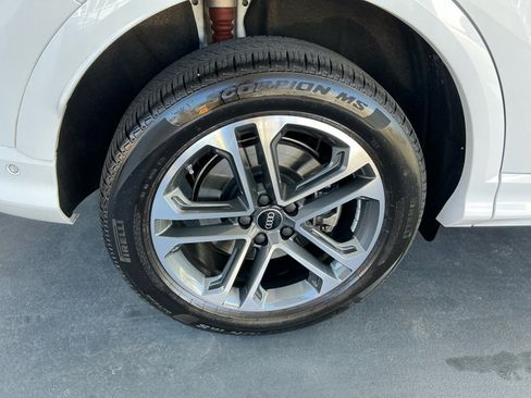 Certified 2025 Audi Q5 Premium w/ Convenience Package image 27