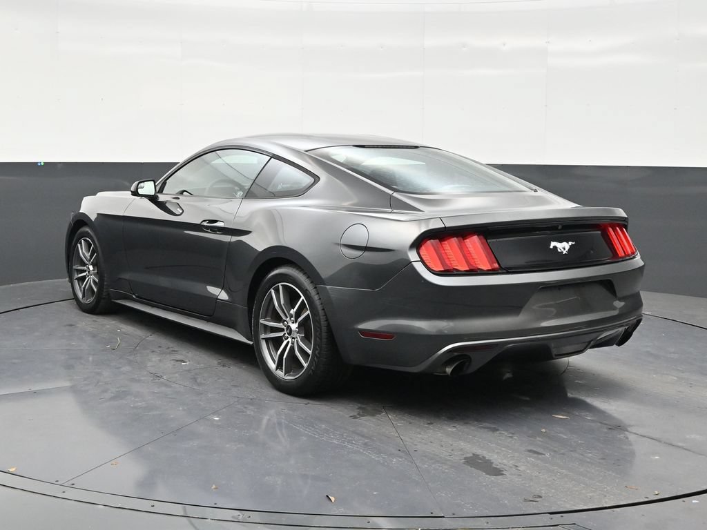 Used 2017 Ford Mustang Coupe RWD image 3
