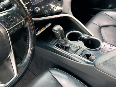 Used 2018 Toyota Camry XSE w/ Audio Package FWD image 16