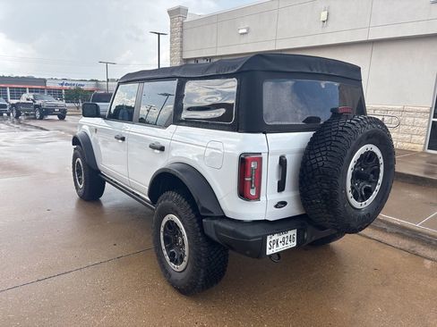 Used 2022 Ford Bronco Badlands AWD/4WD image 2