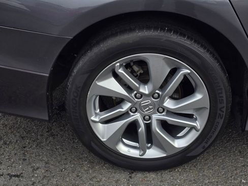 Used 2019 Honda Accord LX image 12