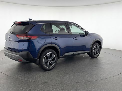 Used 2025 Nissan Rogue SV FWD image 9
