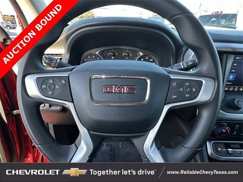 Certified 2023 GMC Acadia SLE w/ Driver Convenience Package image 13