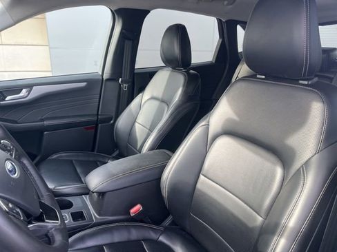 Used 2024 Ford Escape Platinum image 12