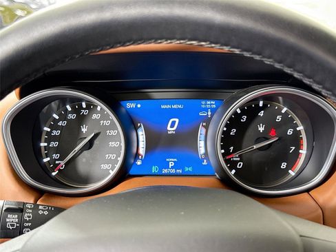 Used 2019 Maserati Levante S GranSport image 17