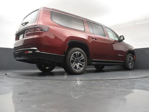 Used 2024 Jeep Wagoneer L 4WD w/ Premium Group I image 21