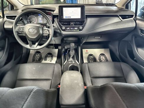 Used 2025 Toyota Corolla LE FWD image 25
