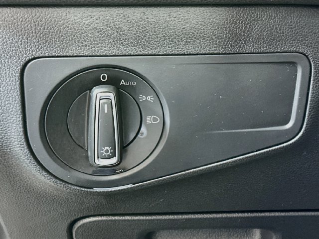 Certified 2024 Volkswagen Tiguan SE AWD/4WD image 11
