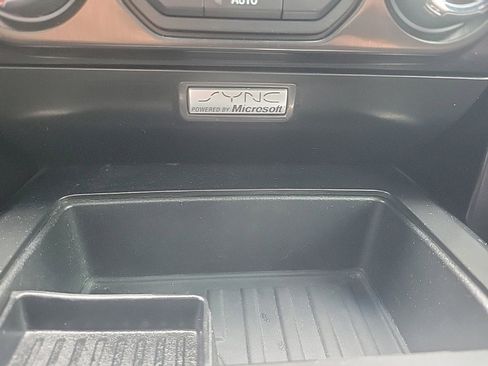 Used 2014 Ford F150 FX4 w/ Equipment Group 402A Luxury image 18