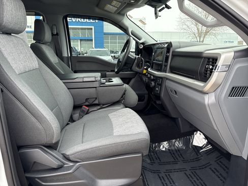 Used 2024 Ford F350 XLT w/ Snow Plow/Camper Package image 20