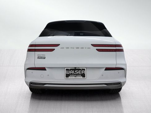 Used 2024 Genesis Electrified GV70 w/ Prestige Package AWD/4WD image 4