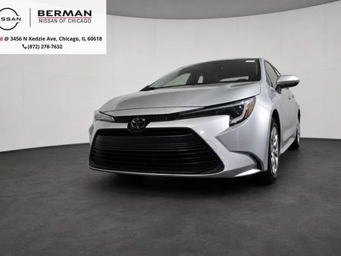 Used 2026 Toyota Corolla LE FWD image 1