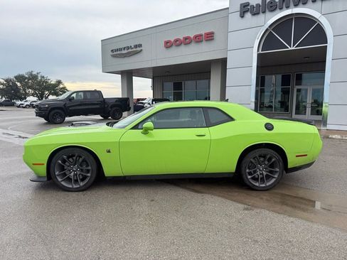 Used 2023 Dodge Challenger R/T Scat Pack w/ Plus Package RWD image 2