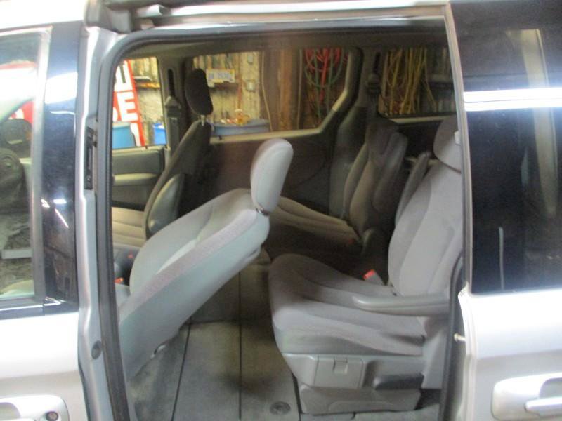 Used 2007 Dodge Grand Caravan SXT FWD image 10