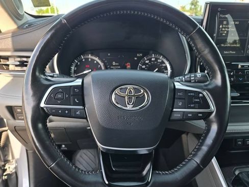 Used 2021 Toyota Highlander Platinum AWD/4WD image 25