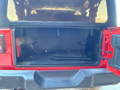 Used 2021 Jeep Wrangler Sport image 29