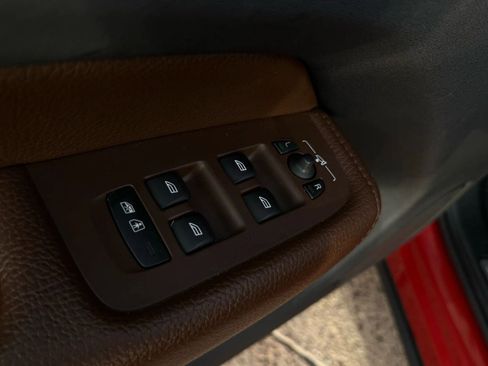 Used 2019 Volvo XC60 T5 Momentum w/ Advanced Package image 38