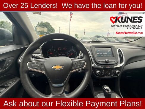 Used 2018 Chevrolet Equinox LT FWD image 14