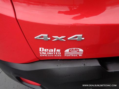 Used 2018 Jeep Renegade Latitude image 7