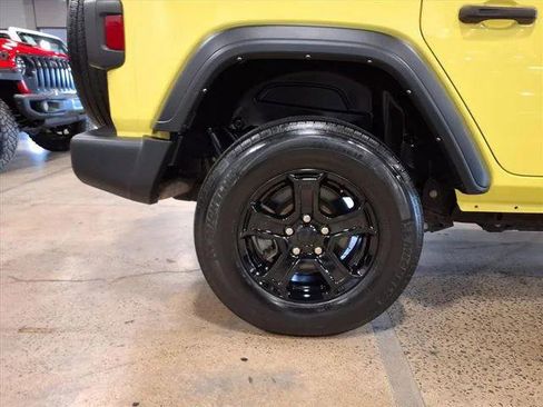 Certified 2023 Jeep Wrangler Unlimited Sport w/ Sun And Sound Package AWD/4WD image 11