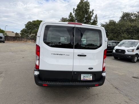 Certified 2025 Ford Transit 250 Low Roof w/ Exterior Upgrade Package RWD image 4