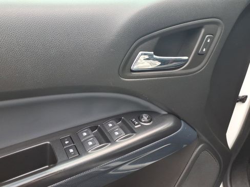 Used 2022 Chevrolet Colorado Z71 AWD/4WD image 12