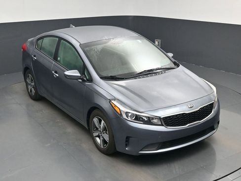 Used 2018 Kia Forte S image 38
