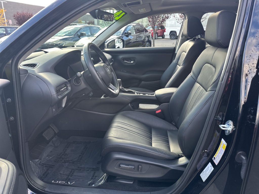 Used 2026 Honda HR-V EX-L image 12