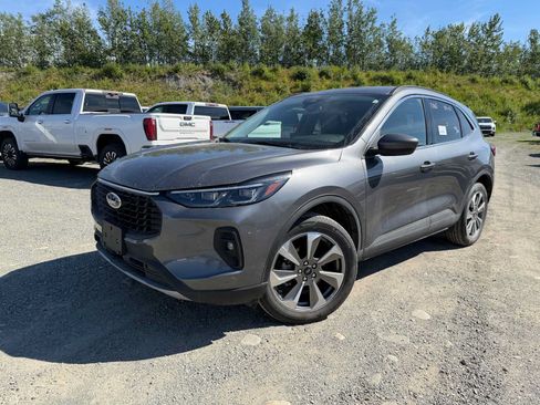 Used 2025 Ford Escape Platinum AWD/4WD image 4