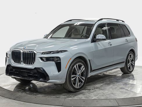 Used 2024 BMW X7 xDrive40i w/ M Sport Package AWD/4WD image 1