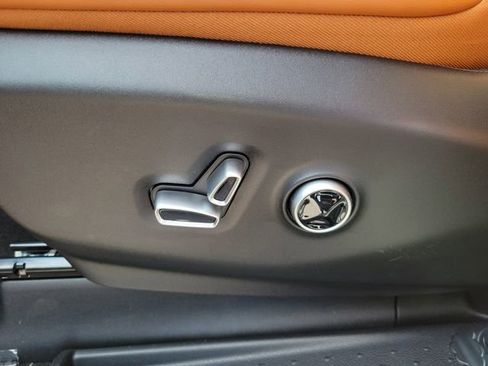 New 2026 Chrysler Pacifica Pinnacle image 16