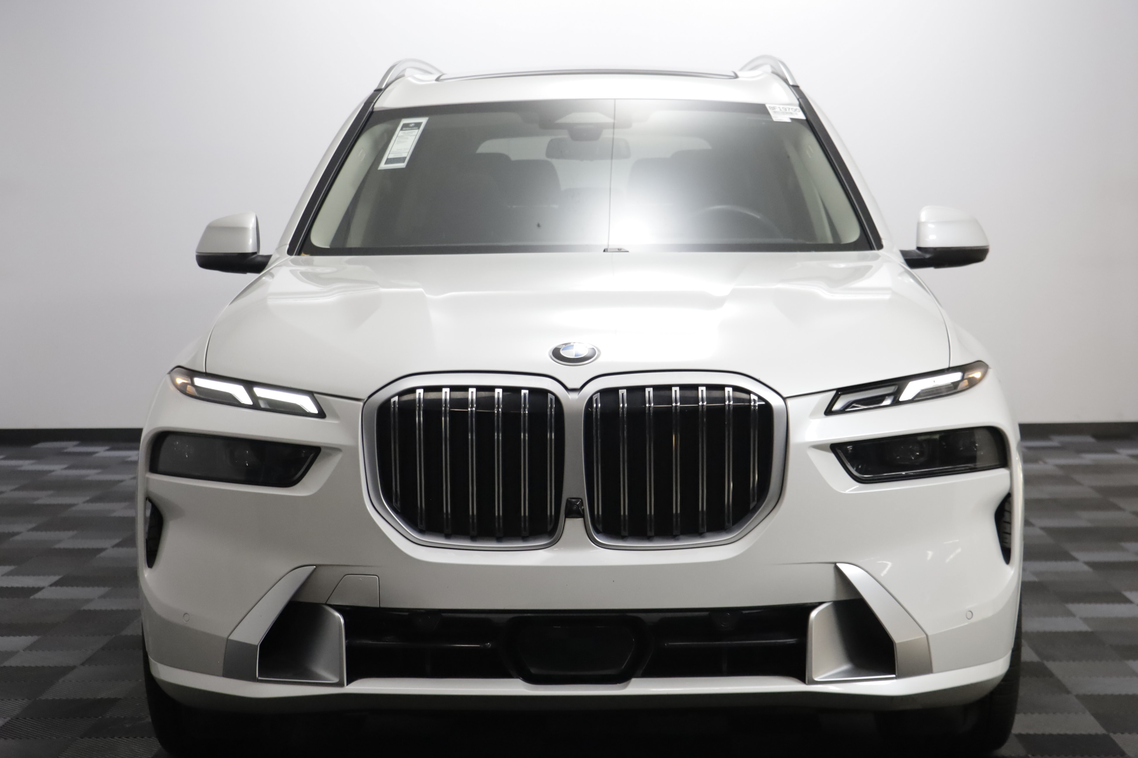 Used 2024 BMW X7 xDrive40i w/ Premium Package AWD/4WD image 22