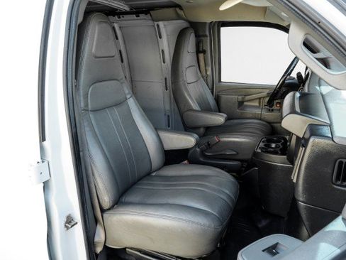 Used 2022 Chevrolet Express 2500 Extended w/ Driver Convenience Package RWD image 22