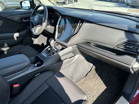 Used 2025 Subaru Outback Premium w/ Popular Package #1A image 15