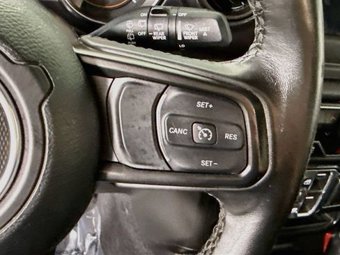 Used 2022 Jeep Wrangler Unlimited Sport AWD/4WD image 21