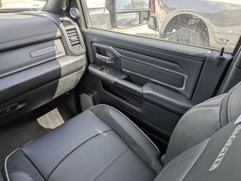 New 2026 RAM 2500 Laramie AWD/4WD image 17
