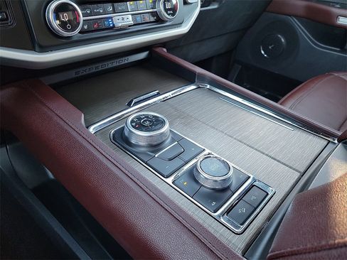 Used 2023 Ford Expedition Max Limited image 25