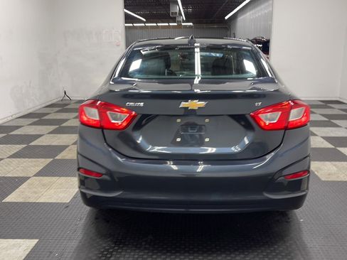 Used 2017 Chevrolet Cruze LT FWD image 15