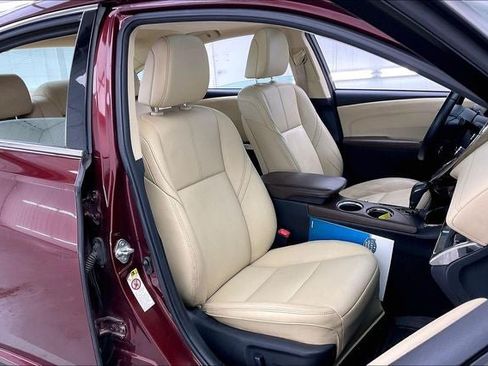 Used 2013 Toyota Avalon XLE Touring FWD image 7