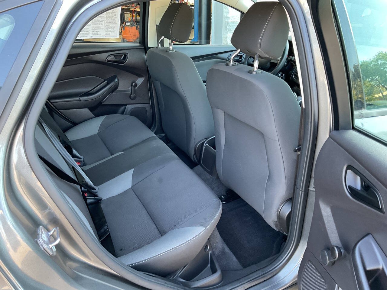 Used 2012 Ford Focus S FWD image 31