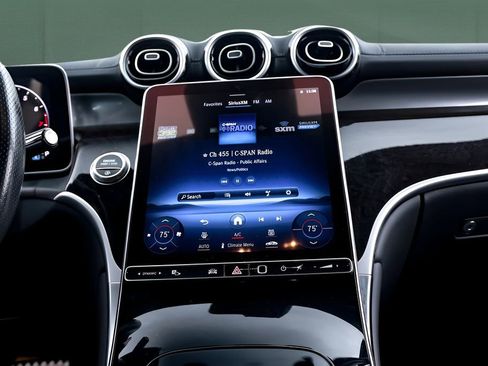 Used 2024 Mercedes-Benz GLC 300 4MATIC w/ AMG Line image 41