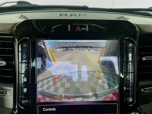 Used 2019 RAM 1500 Laramie image 14