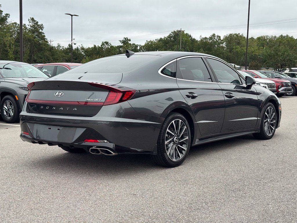 Used 2022 Hyundai Sonata Limited FWD image 13