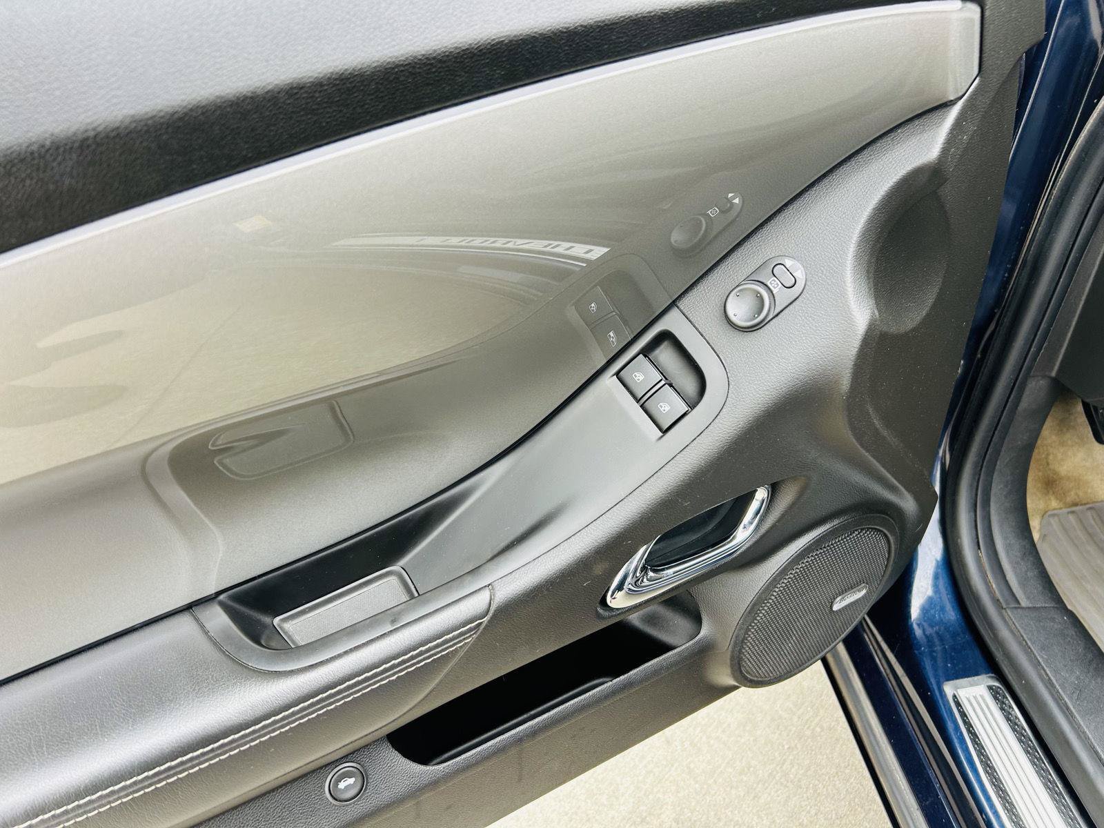 Used 2010 Chevrolet Camaro SS w/ RS Package RWD image 7