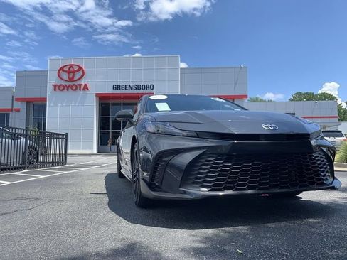 Used 2026 Toyota Camry SE w/ Multimedia Upgrade Package FWD image 2