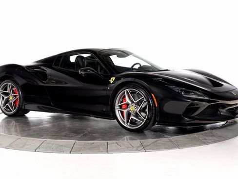 Certified 2021 Ferrari F8 Tributo image 14