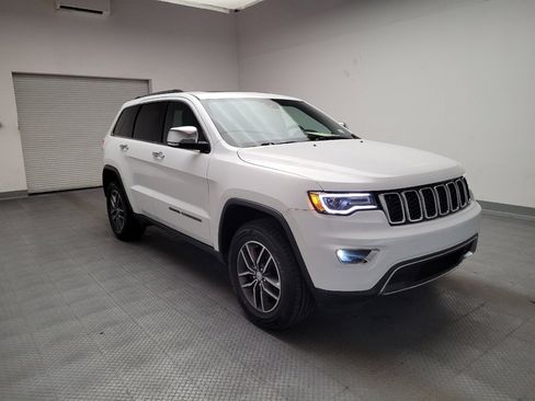 Used 2017 Jeep Grand Cherokee Limited w/ Luxury Group II image 13